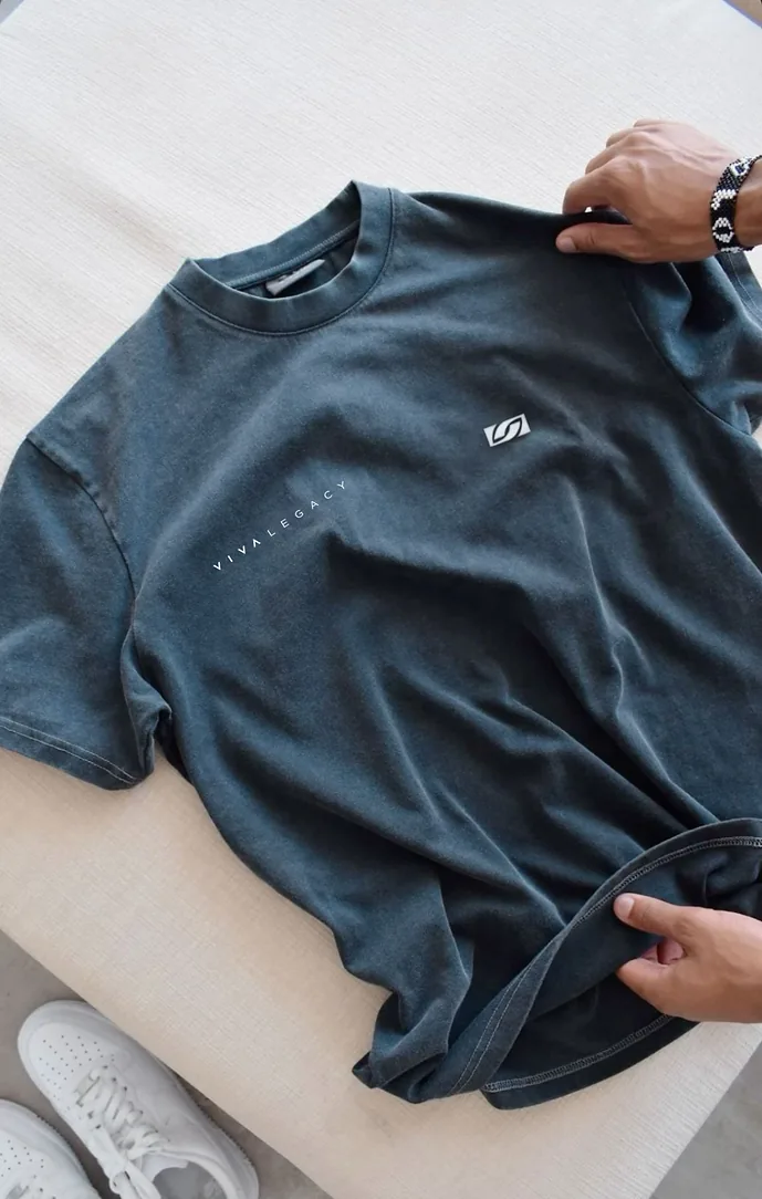 Sudadera crewneck azul VIVA LEGACY doblada